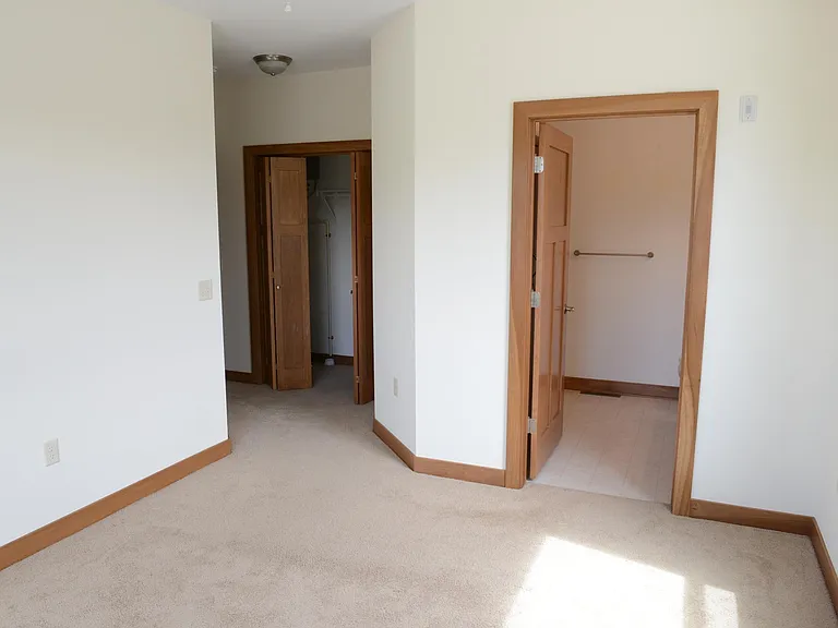 1917 Monroe St #412 — Photo 3