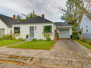 930 13th St NE, Salem, OR