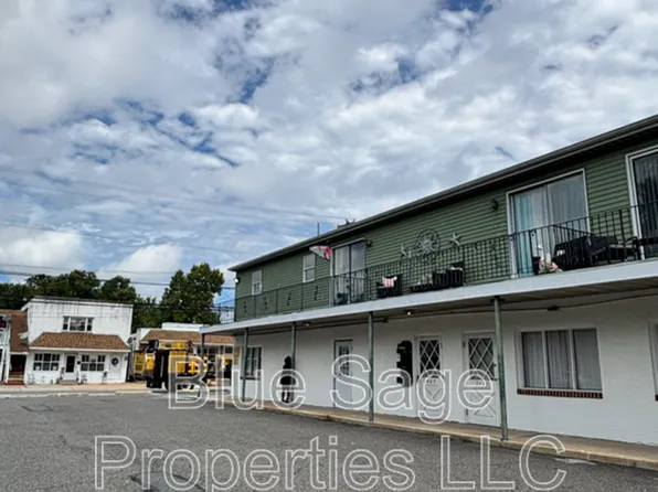 2419 3rd Ave Floor 2, Marcus Hook, PA 19061