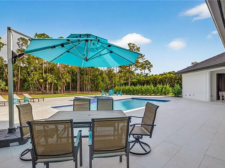 6461 Livingston Woods Ln — Photo 34