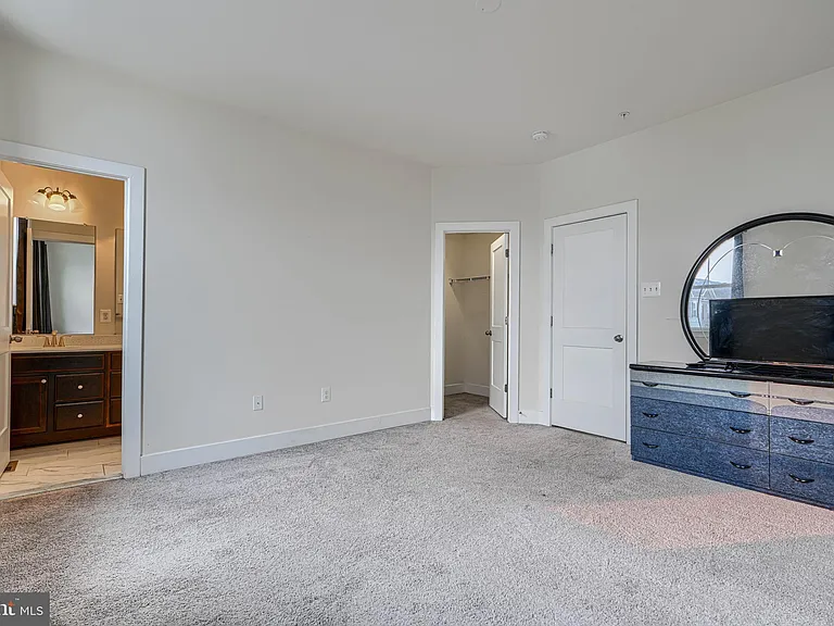 11129 Reisterstown Rd — Photo 24
