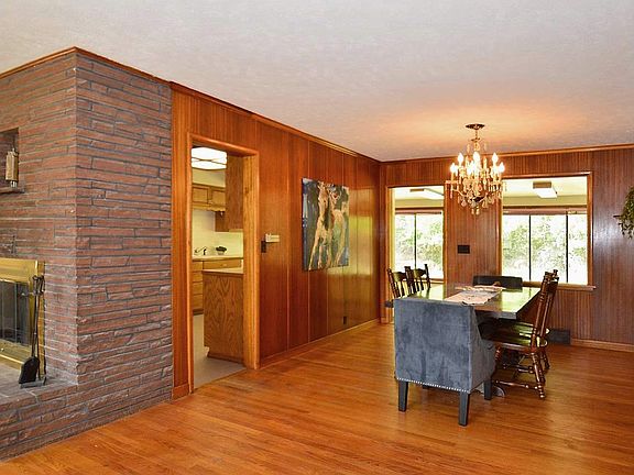 4th image of 6001 E Upriver Ln