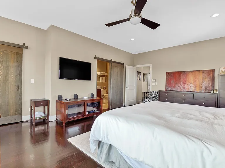 1500 W Huron St #C — Photo 21