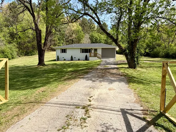 4608 Green Shanty Rd, Ooltewah, TN 37363