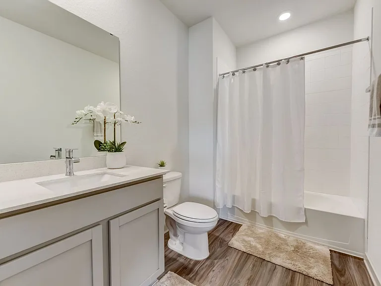 109 Cupreata Ln — Photo 16