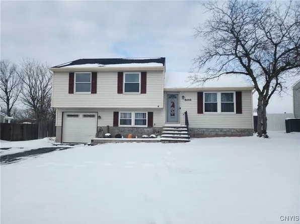 8408 Transit Ln, Baldwinsville, NY 13027