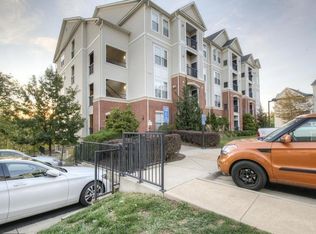 11350 Aristotle Dr APT 301, Fairfax, VA 22030