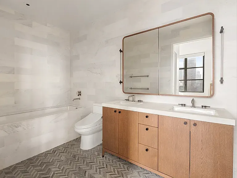 115 York St #12F — Photo 7