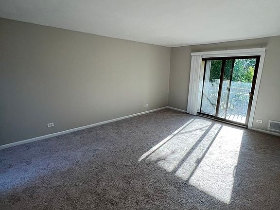 5th image of 2214 Country Club Dr APT 21A