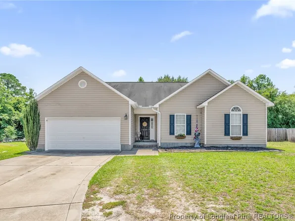 214 Quarry Ln, Raeford, NC 28376