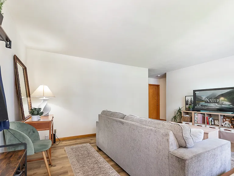 1732 Tamarack Ln — Photo 6