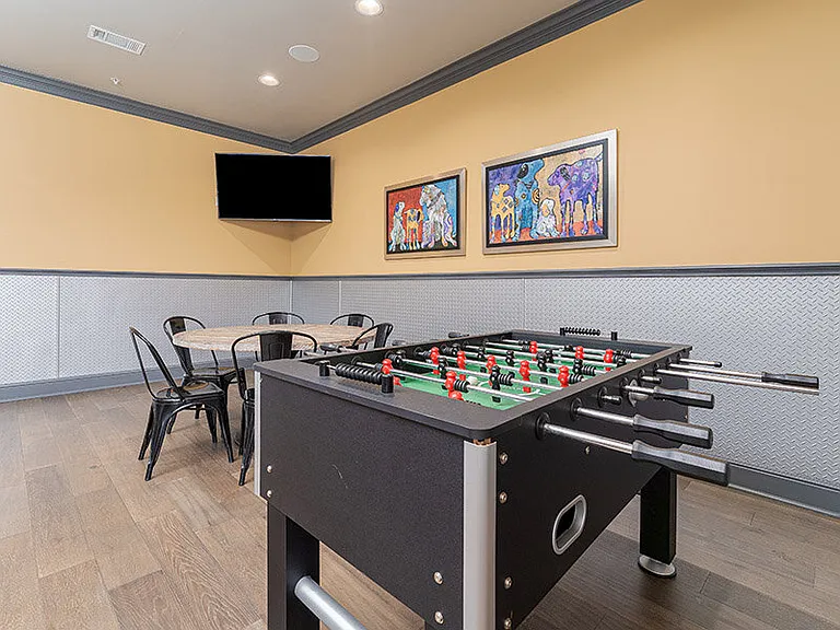 Cascadia Apartments — Photo 36