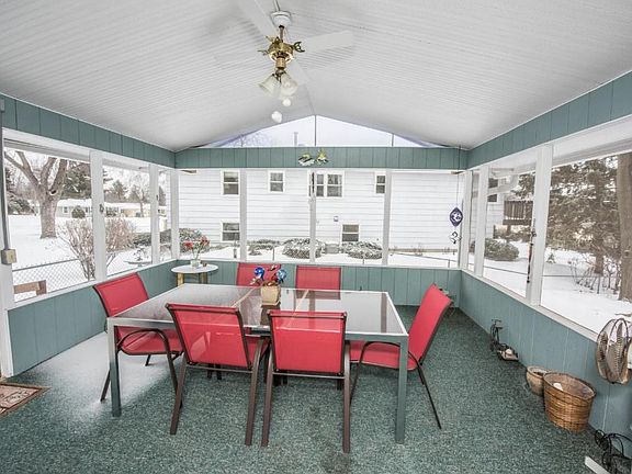 Screened in Porch off of the informal dining area.