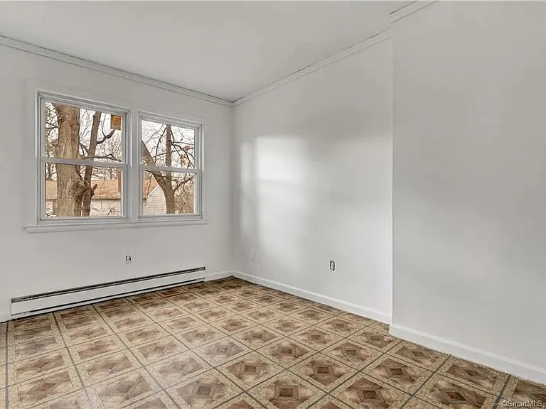 38 Diamond St — Photo 23