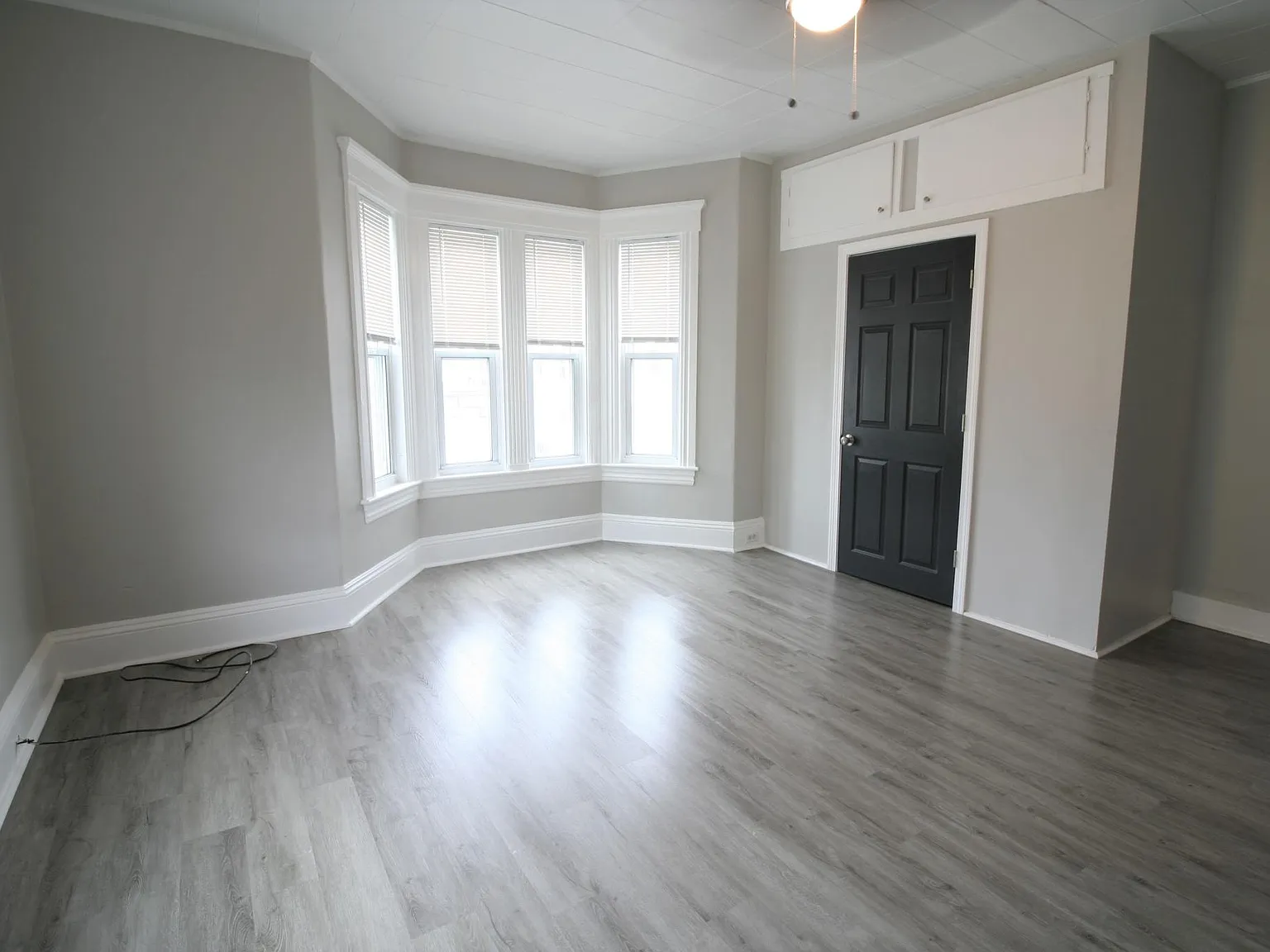467 Hevey St — Photo 1