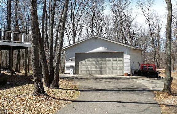 2nd image of 11852 Maplewood Dr