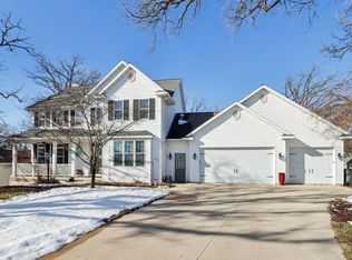 602 Woodhaven Court, Cambridge, WI 53523