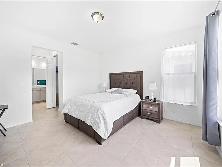 5535 Useppa Dr — Photo 22
