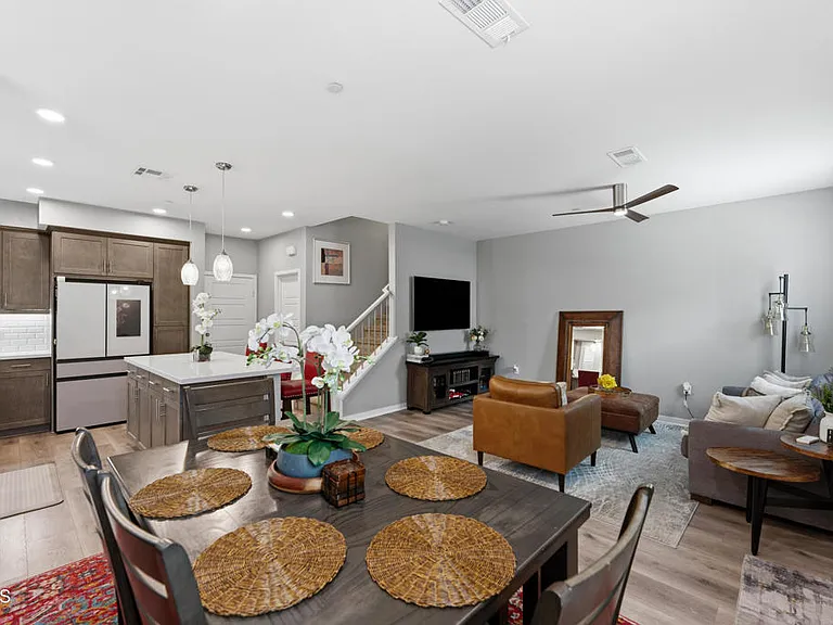 643 Winchester Dr — Photo 11