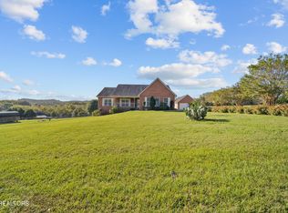 745 Rosa Way, Lenoir City, TN 37772