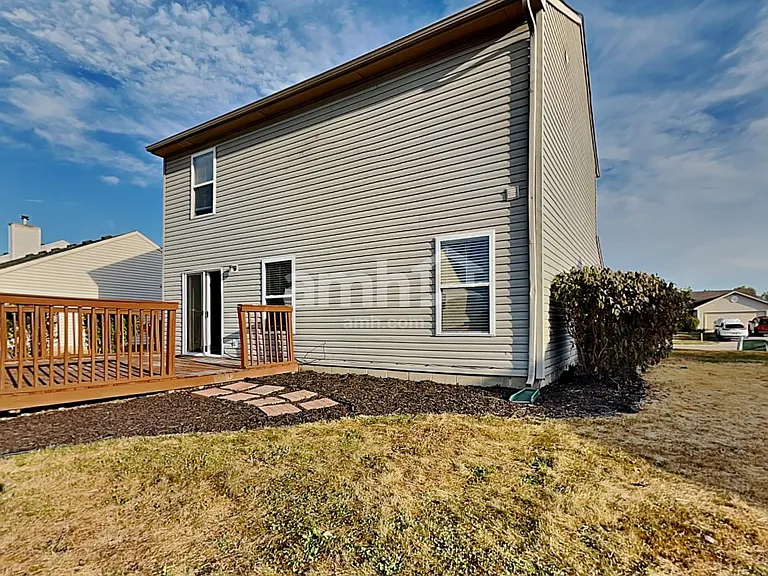 1685 Willowview Ln — Photo 18