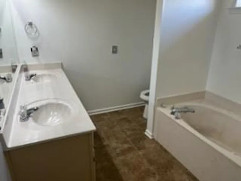 1624 Central Trails Dr — Photo 5