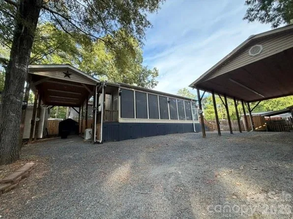 109 Driftwood Trl #135 & 136h, Mount Gilead, NC 27306