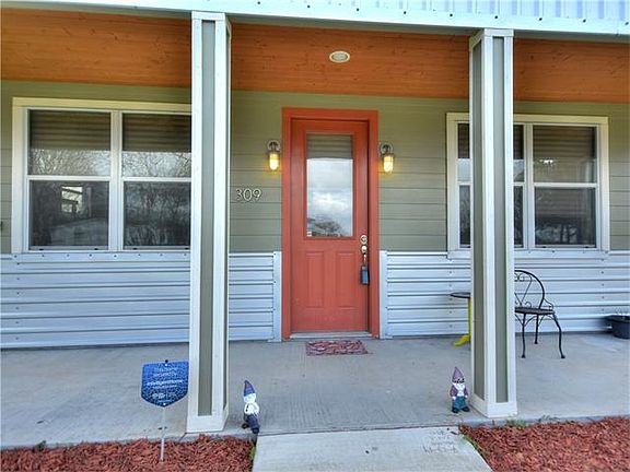 4th image of 309 Hardeman St