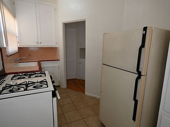 3rd image of 4956 Santa Cruz Ave #4964A