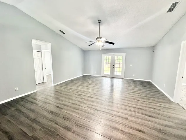 1081 Leeward Dr — Photo 7