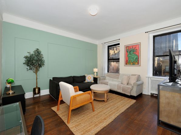 682 9th Ave #3B