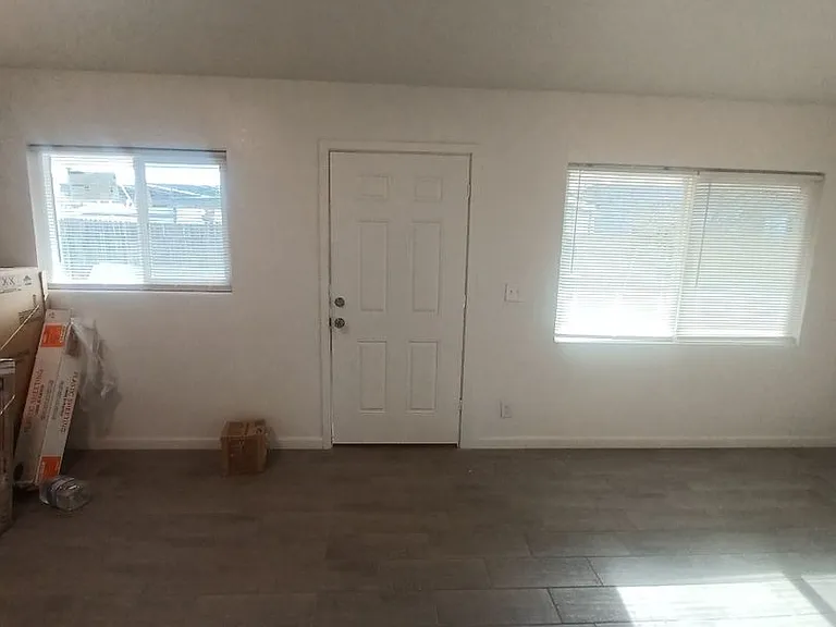 2033 W Madison St — Photo 5