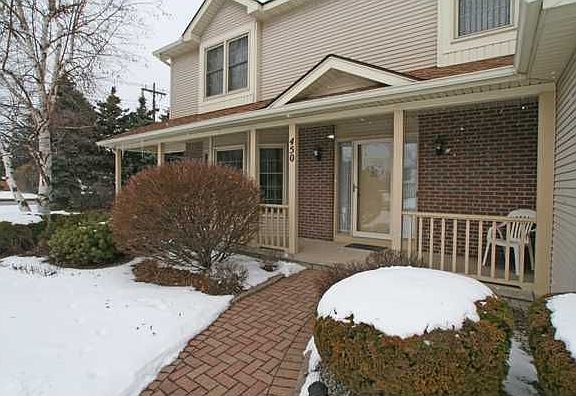 2nd image of 450 Bay Meadow Dr