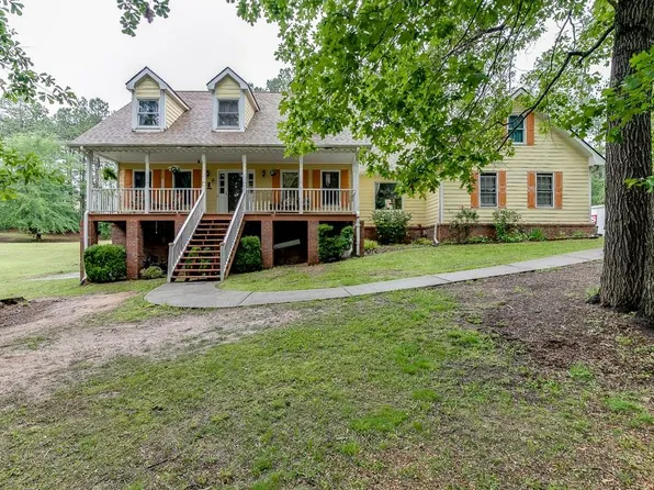 5441 Gum Creek Ct, Loganville, GA 30052