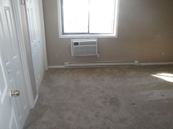 Bedroom (view from doorway)