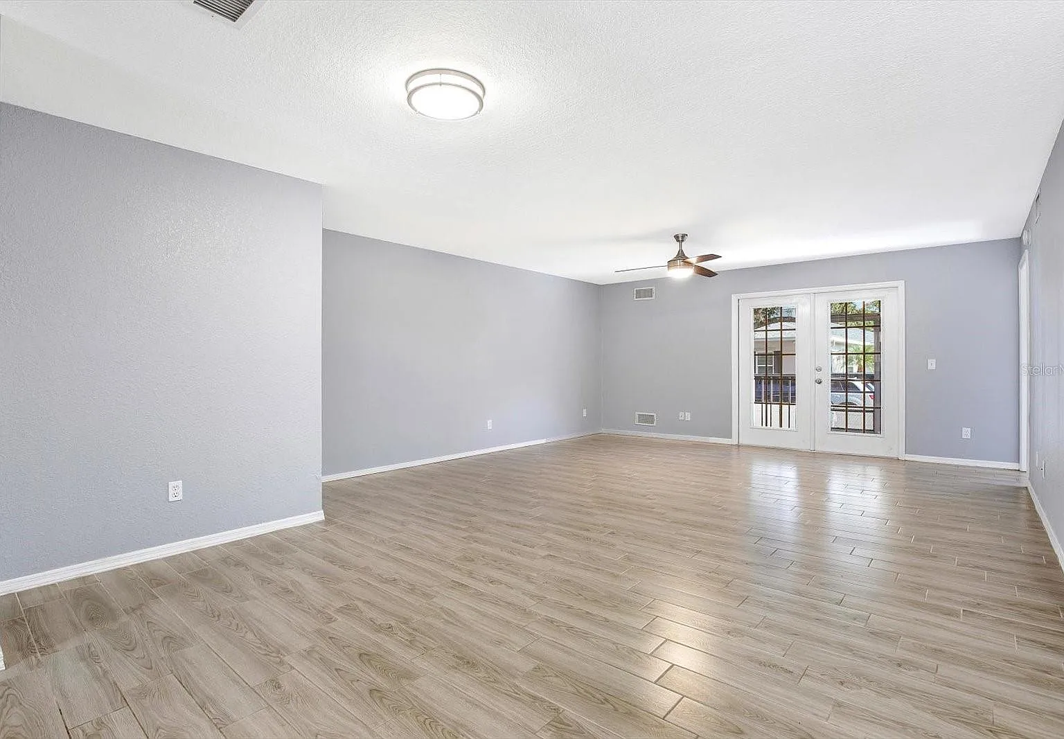 2 bed, 1122 sqft, $2,400 — Photo 4