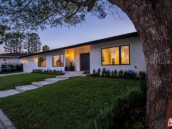 3rd image of 2737 Carmar Dr