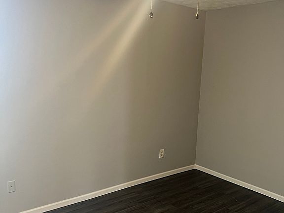 4th image of 400 E Pershing Ave #B