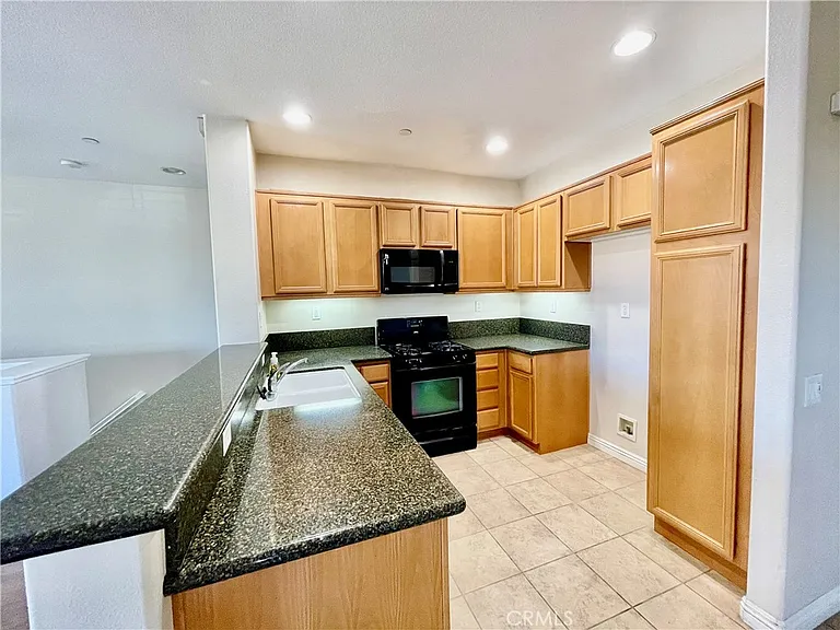 6931 Castor St — Photo 11