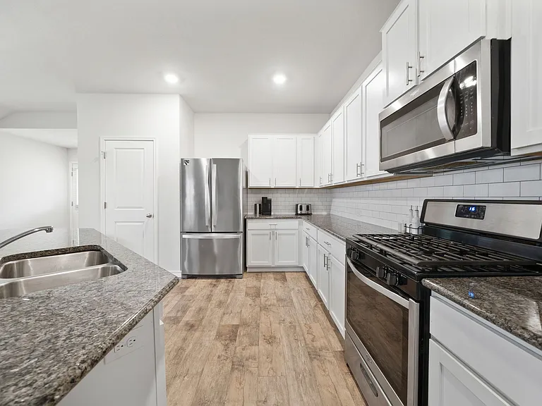 9902 Baytown Coast — Photo 34