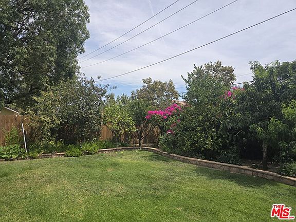 4th image of 4242 Yukon Ave
