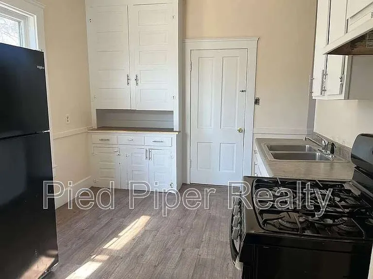 404 E Prospect Ter — Photo 17