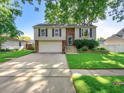 912 Independence Ave, St Charles, IL, 60174