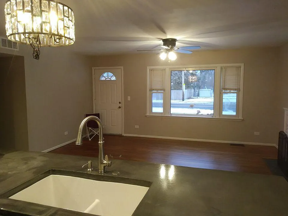 1114 S President St — Photo 2