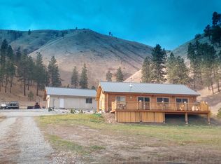 244 Howling Moon Ln, Chelan, WA 98816