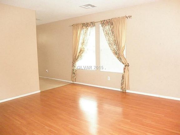 3rd image of 314 Silverado Pines Ave