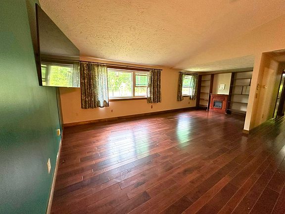 5th image of 2438 Van Tyle Rd