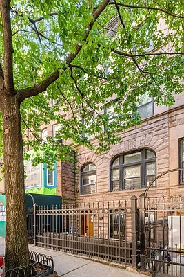 Rented by Sotheby's International Realty | media 32