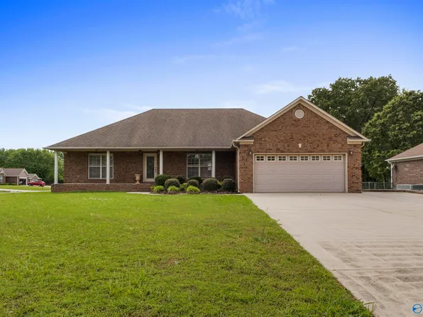 16121 Kyle Moran Dr, Athens, AL 35614
