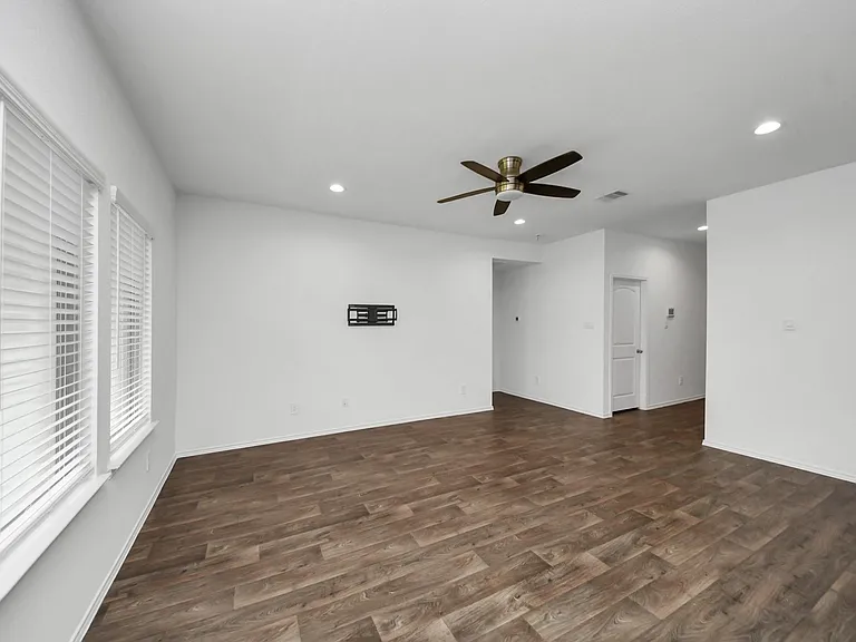 21314 Sleepy Willow St — Photo 14